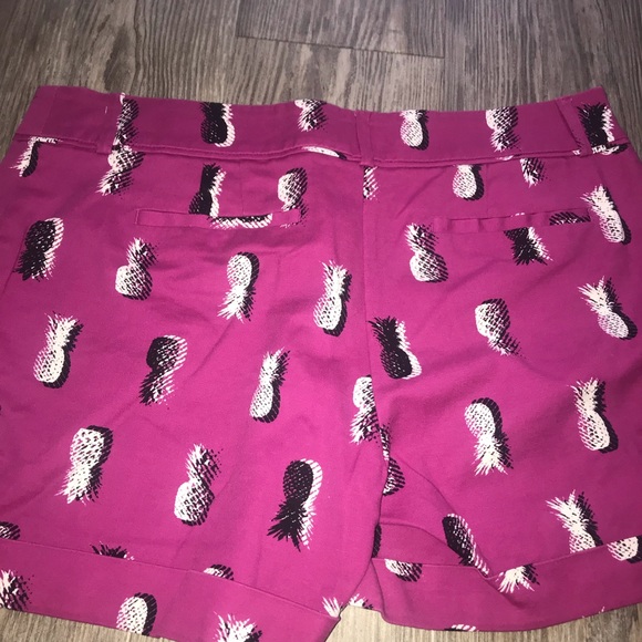 Cute fucsia pineapple shorts - Picture 4 of 5